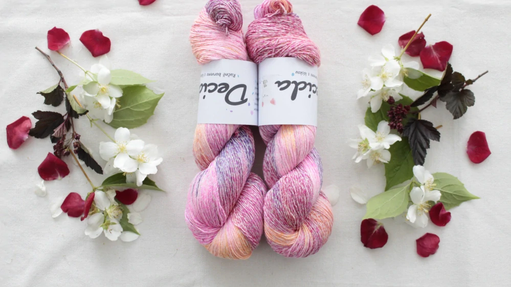 "Adaa 4" - 53% bambusová viskóza 47% buretové hedvábí 460m/100g