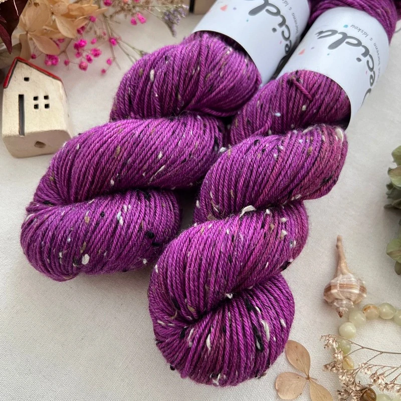 "Berry 3" Donegal DK -  85% merino a 15% donegal nopky 212m