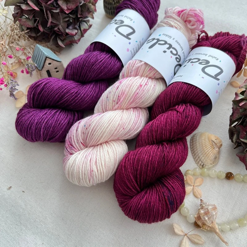 "Veil Blossom" -  extra MERINO sw 210m