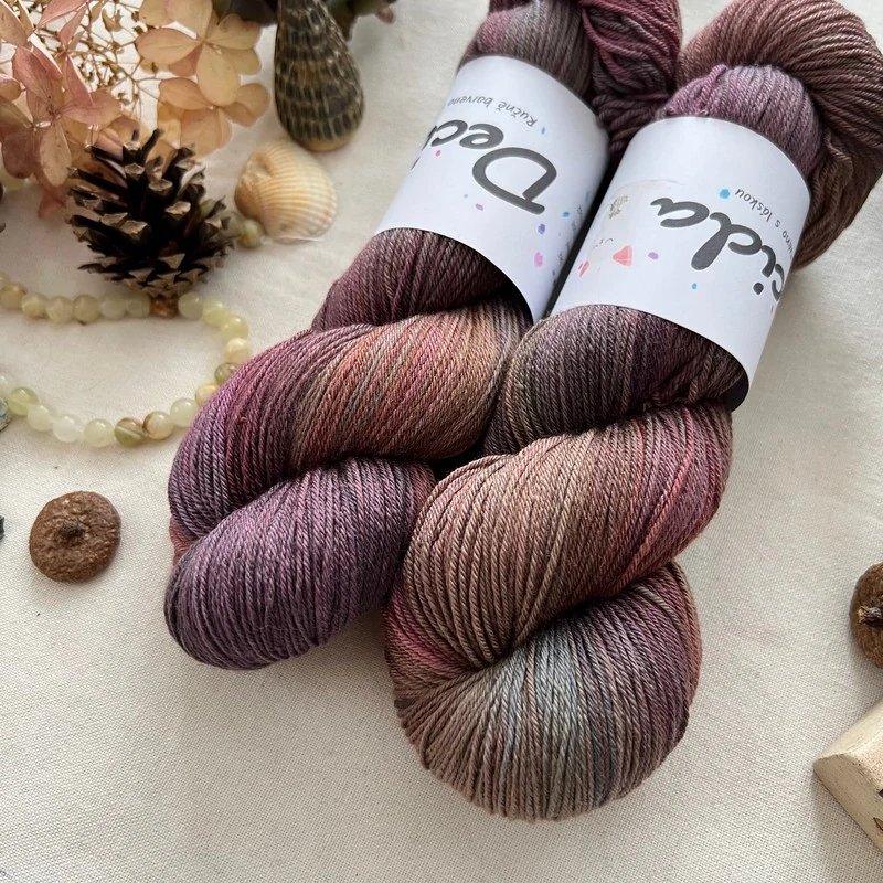 "Raisin" 75% merino BEZ sw 25% hedvábí 400m 