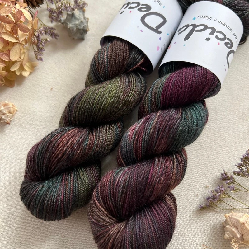 "Mystický les" -  60% merino sw 20% hedvábí 20% yak 366m