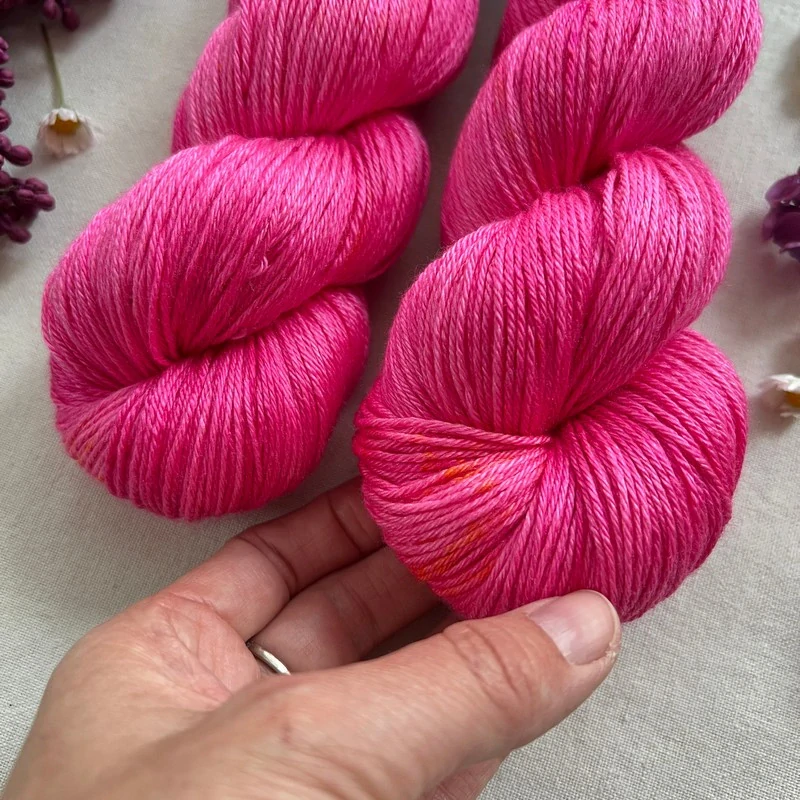 "Pink Mirage" - merino sw/hedvábí 50/50 400m