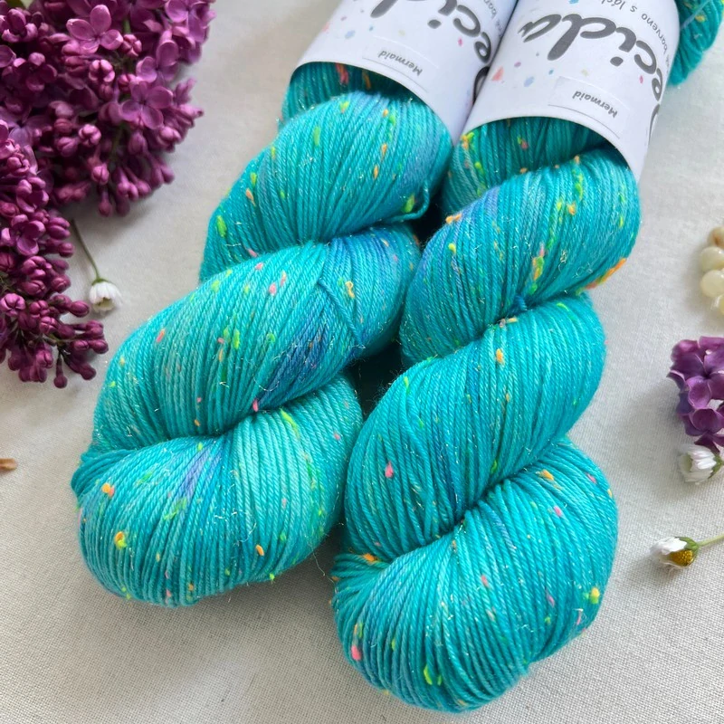 "Mermaid"- 80% merino sw 10% donegal 10% stelina 400m/100g
