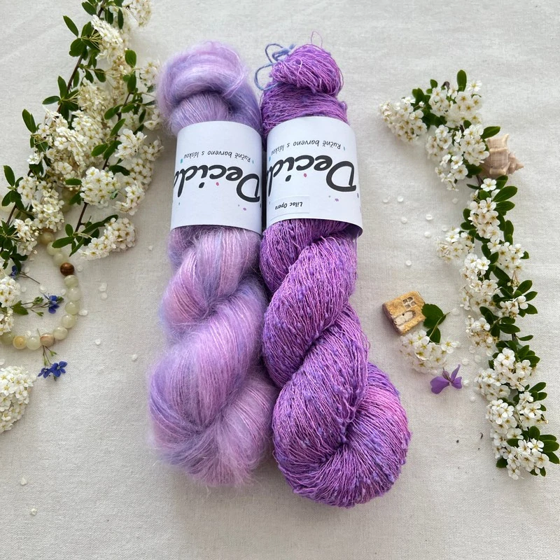 "Lilac Mist" 64% superkid mohér 3% merino 10% flitry 23% hedvábí 400m/50g