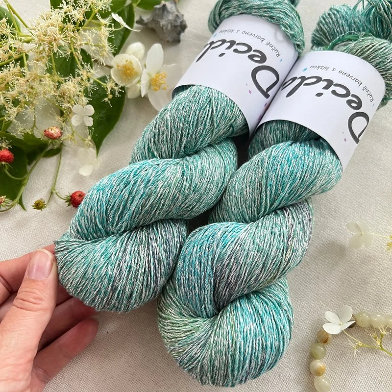 "Sea Glass" - 53% bambusová viskóza 47% buretové hedvábí 460m/100g