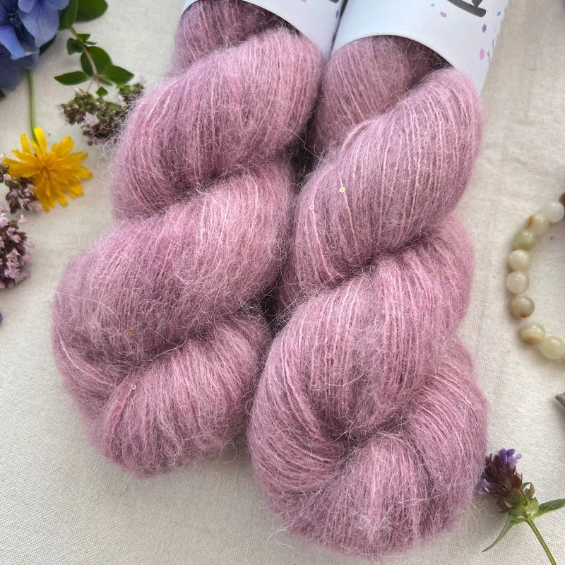 "Mauve Melody"- 64% baby alpaka 3% merino 10% flitry 23% hedvábí 400m/50g