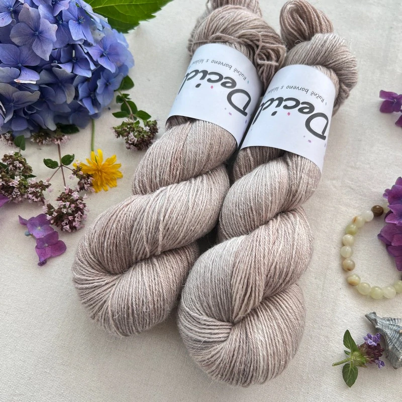 "Dune Story" 60% merino 20% hedvábí 20% len 400m