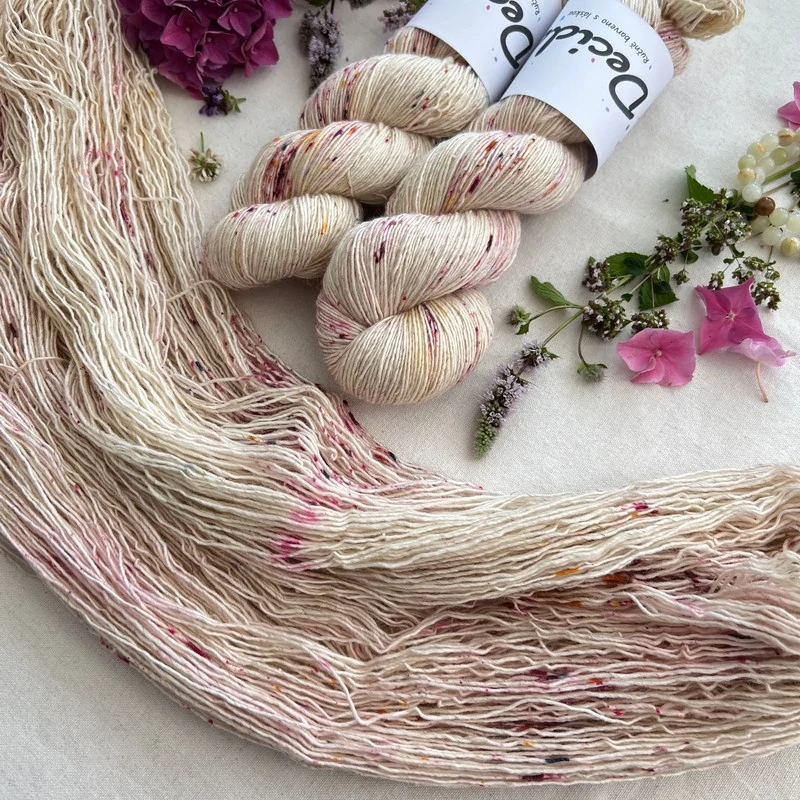"Cherry Pop 9" - Single 90% Merino sw/10% Len 366m