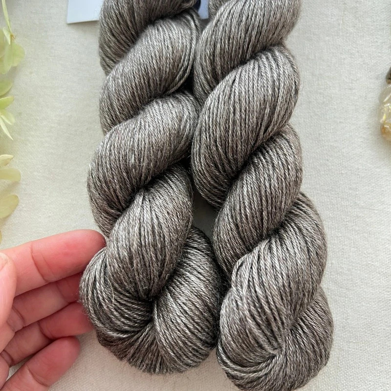 Přírodní - 50% hedvábí 50% yak 200m/50g