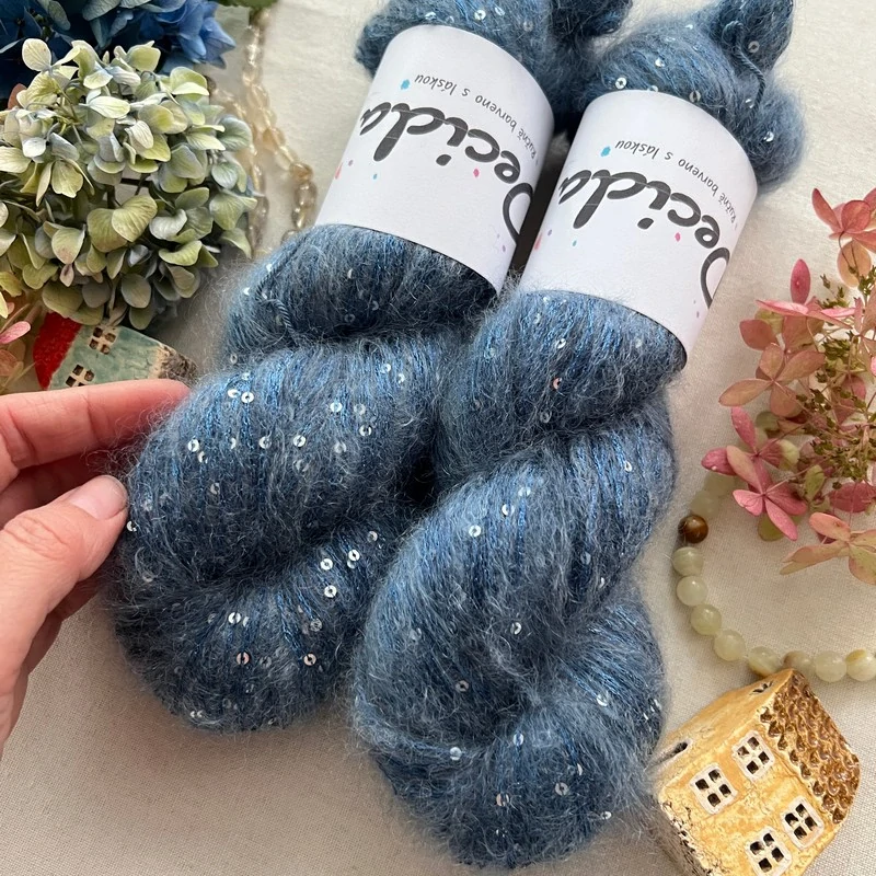 "Óbidos" - 34% superkid mohér 11% hedvábí 41% nylon 14% polyester 390m/100g
