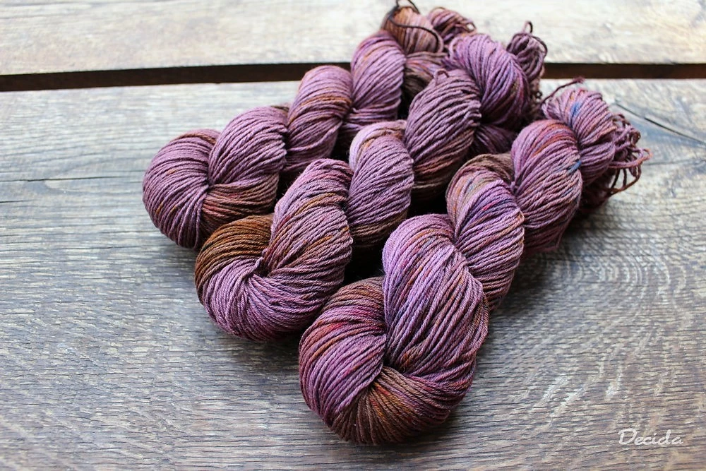 "Vine grapes dark" Merino/hedvábí 4mm 