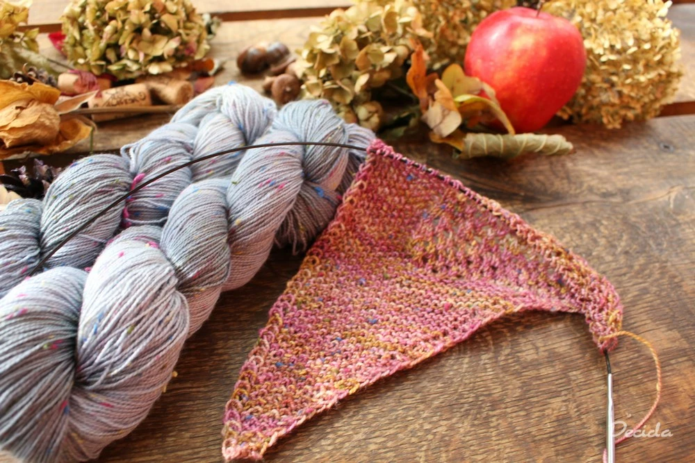 "Šedá" - merino a Donegal neps