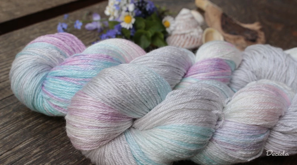 "Kvítky mrazem ováté" - merino/hedvábí 50/50 