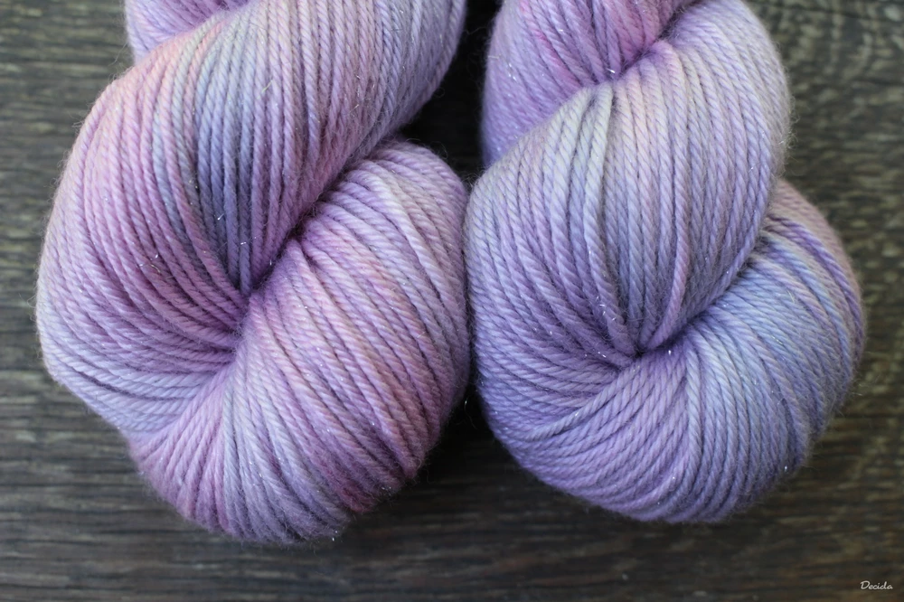 "Dream" - 75%merino 20%hedvábí  5%silver 212m bez SW
