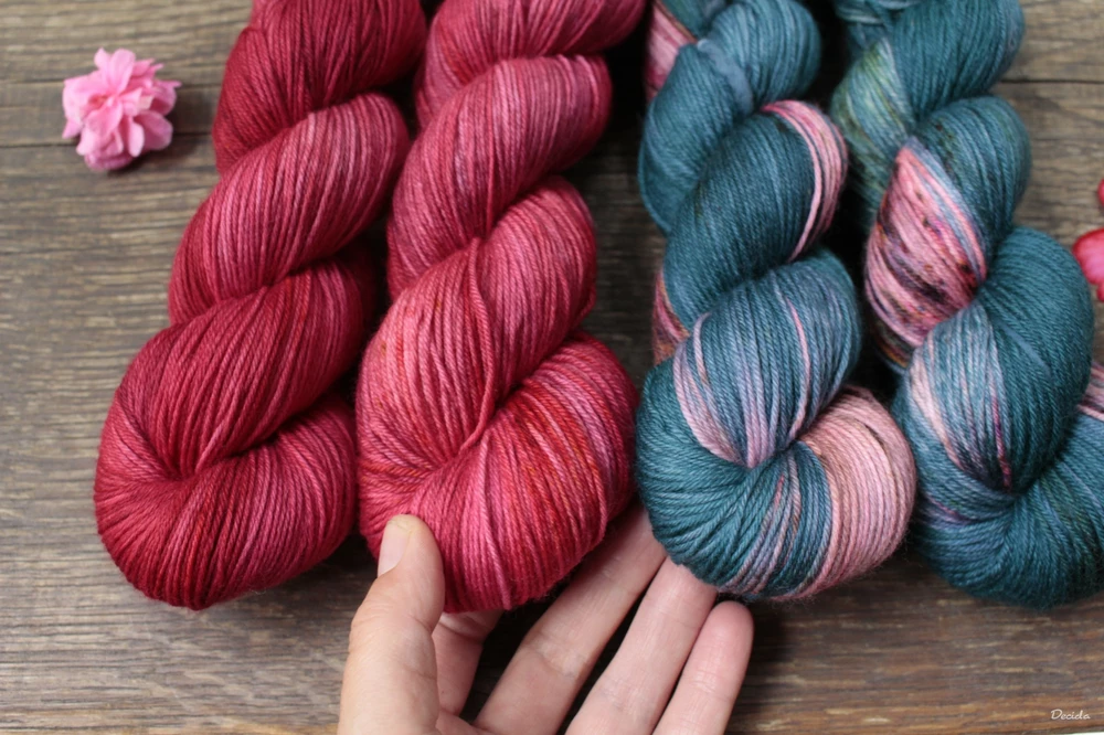 "Raspberry" - EXTRA Merino sw/polyamid 365m/100g