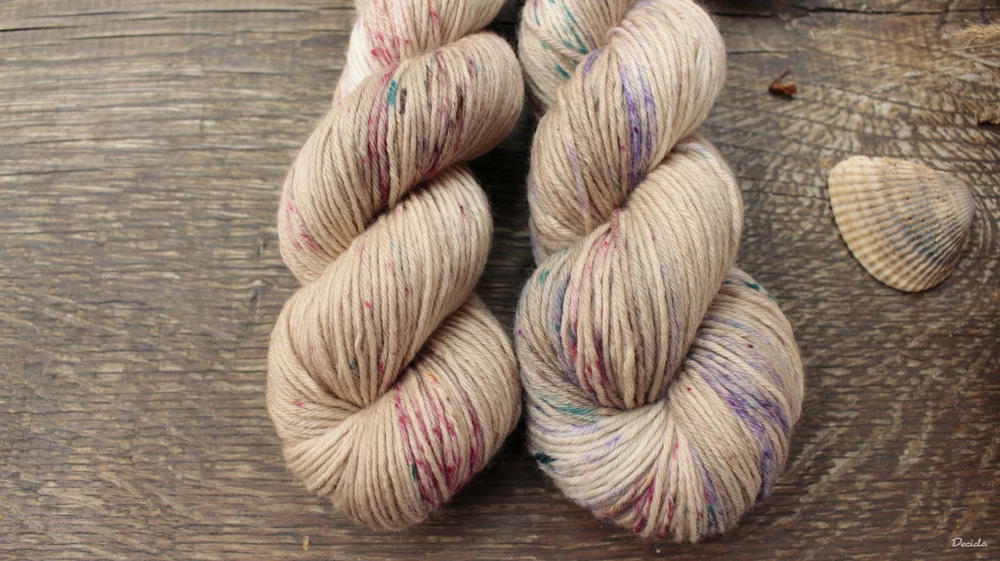 "Speckled beige" - Merino sw/polyamid 270m/100g