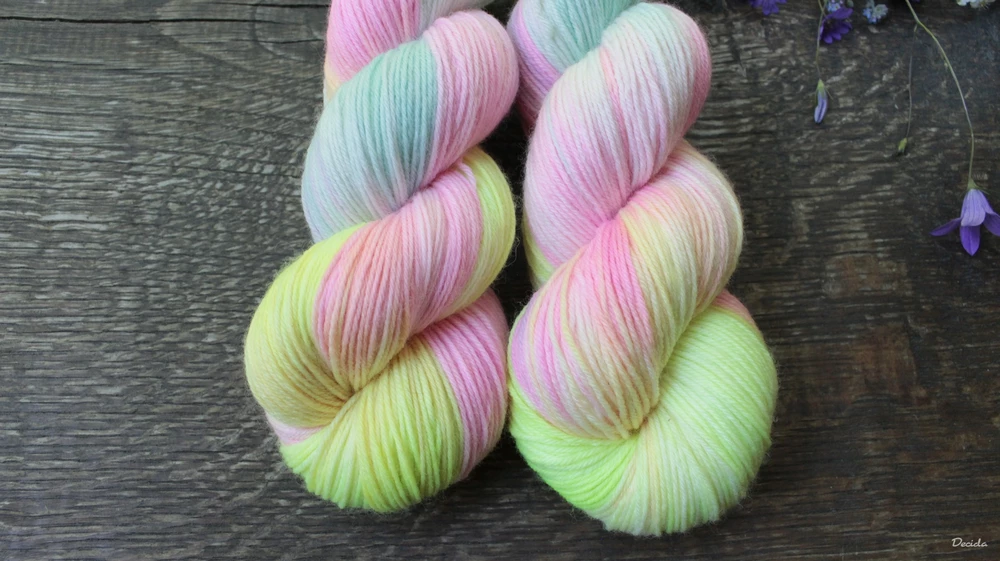 "Zářivá" - EXTRA Merino sw/polyamid 365m/100g