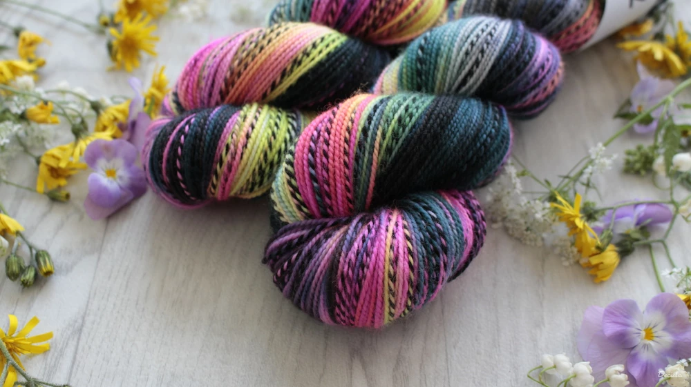 "Colibria" - ZEBRA Merino sw/nylon 365m/100g