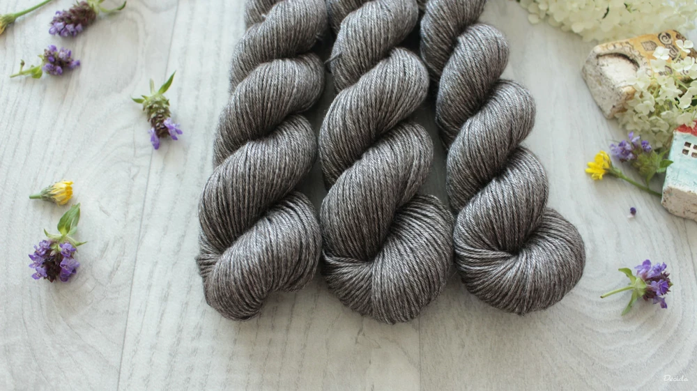 Přírodní -  50% yak 50% hedvábí 50g