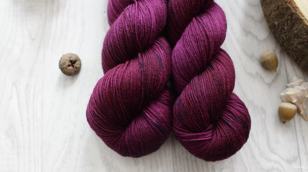 "Dark Burgundy"- merino sw 400m/100g