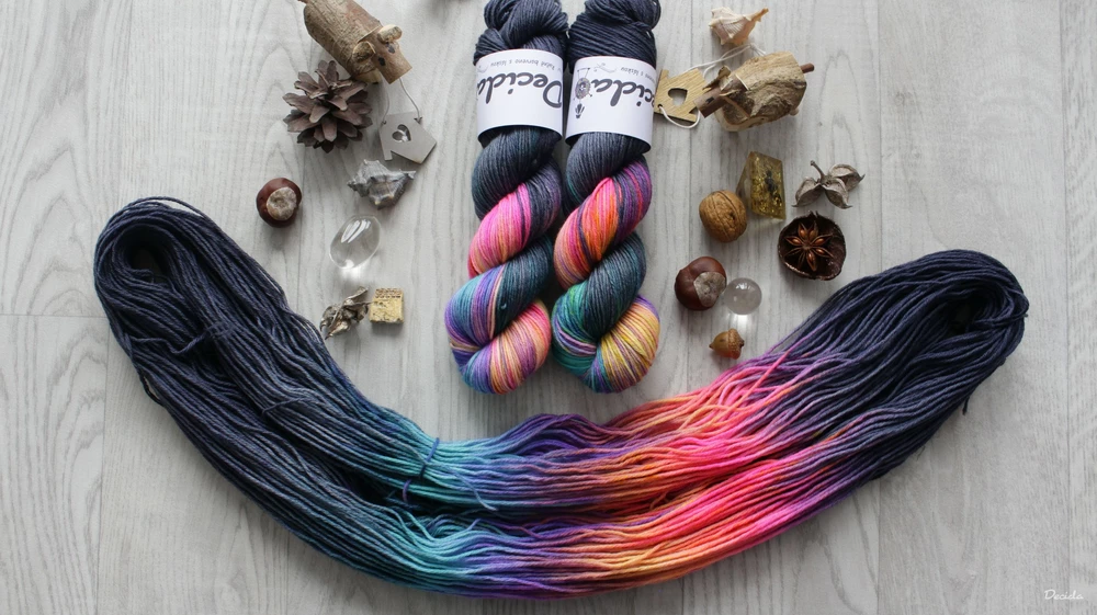 "Night in colours" -  extra MERINO se sw 4mm 
