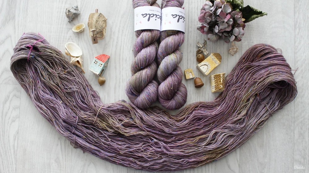 "Mures" - 85% merino sw a 15% donegal nopky barevné
