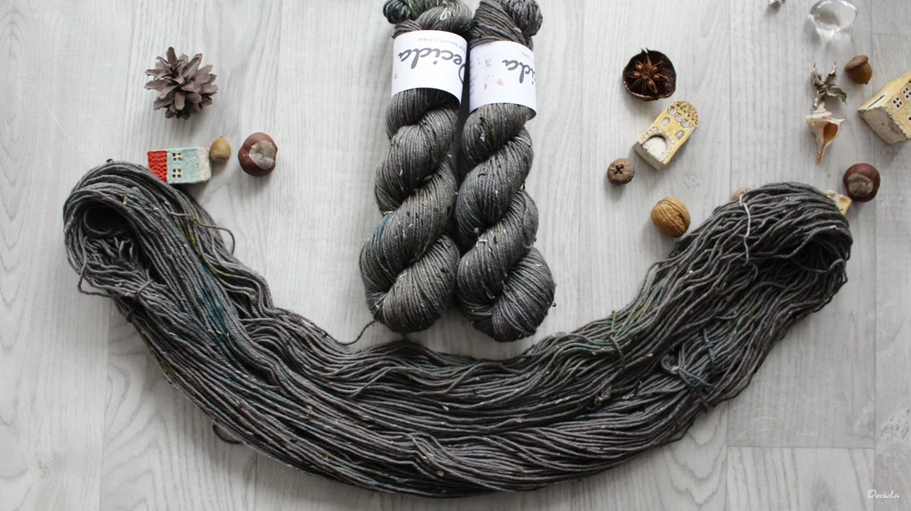 "Float" Donegal DK - 85% merino a 15% donegal nopky 212m