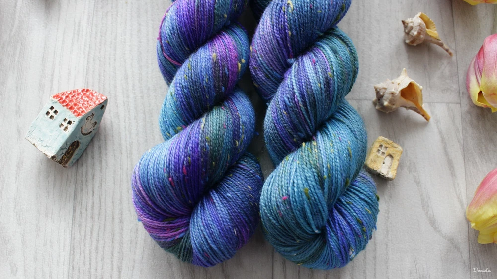 "Syamo" -  85% merino sw a 15% donegal nopky barevné