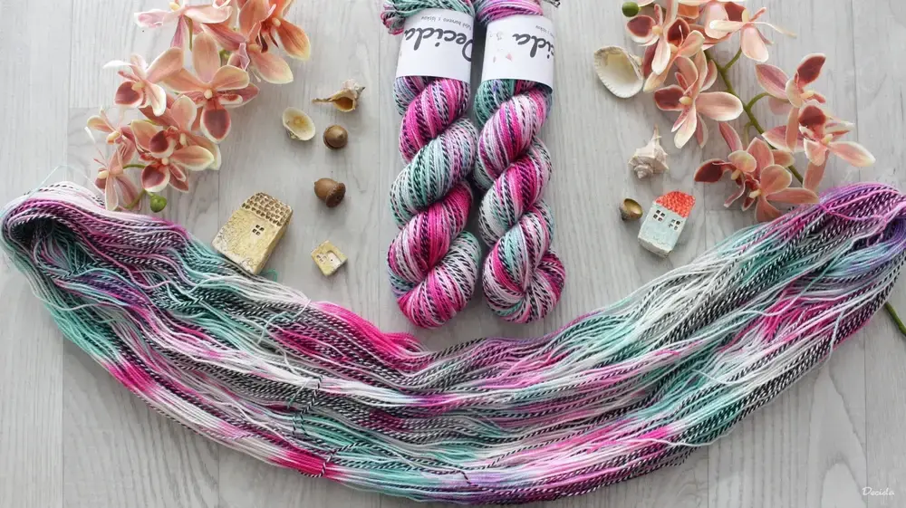 "Sweet bubble" - ZEBRA Merino sw/nylon 400m/100g