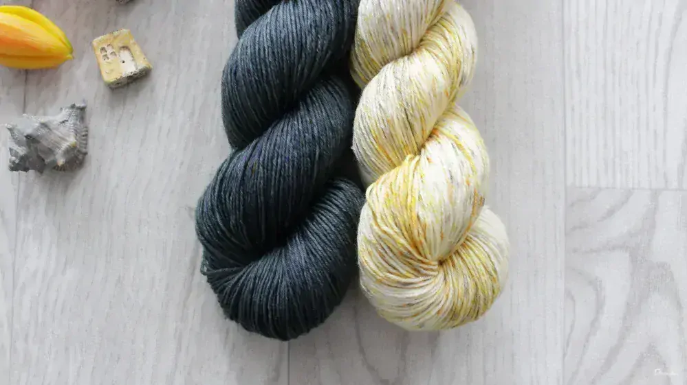 "Set 28" 100% Merino a merino/hedvábí 365m (cena za 500g)