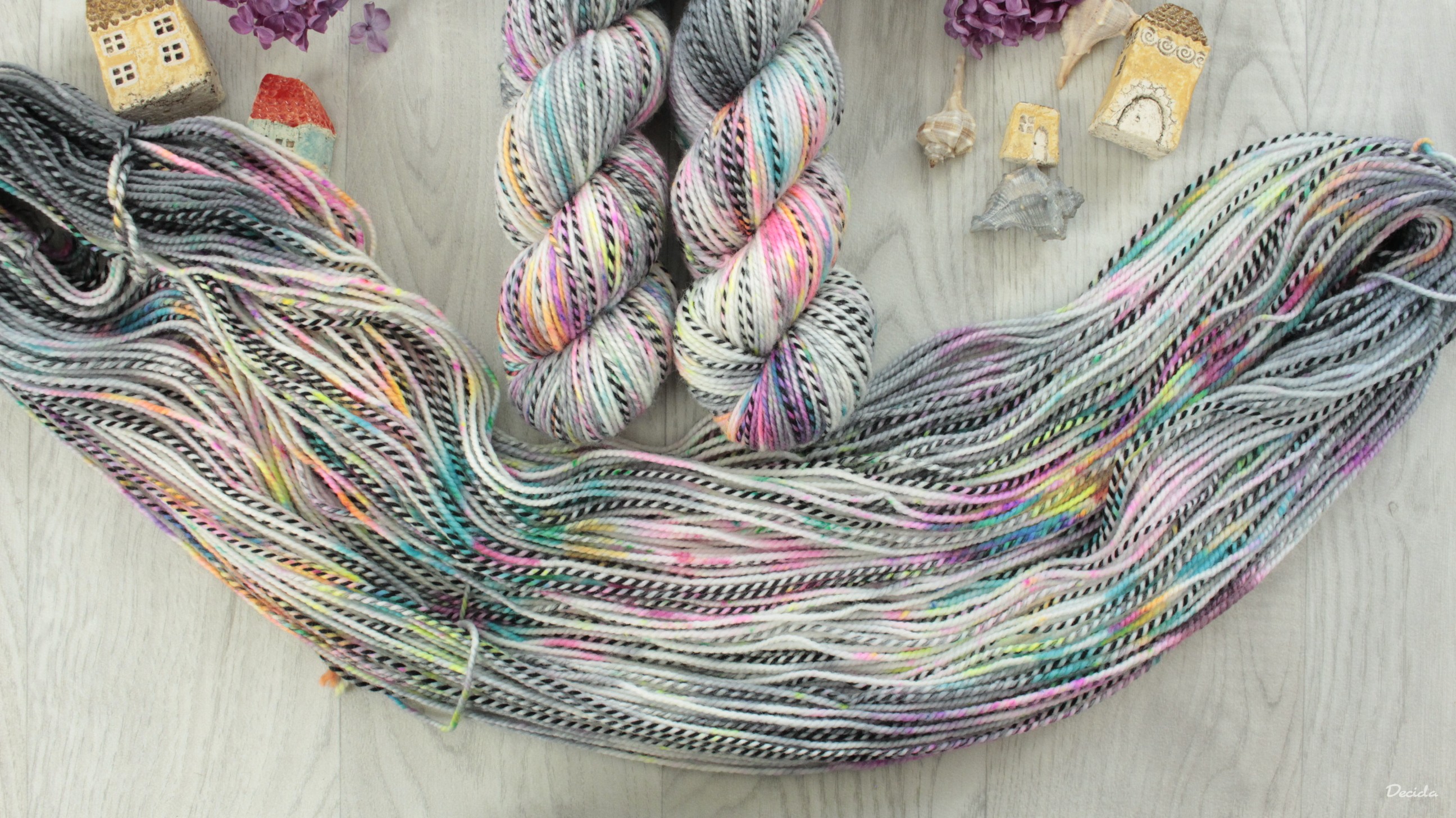 "Soft Unicorn" - ZEBRA Merino sw/nylon 225m/100g