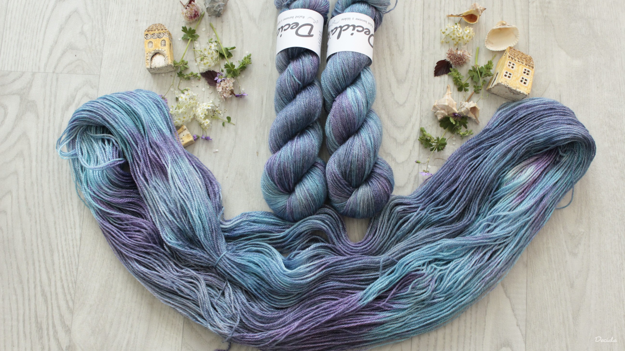 "In blue" 50% Merino sw/50% tencel 333m