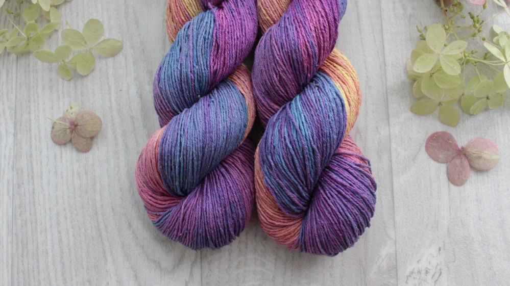 "Sumanai" - Buretové hedvábí 300m/100g