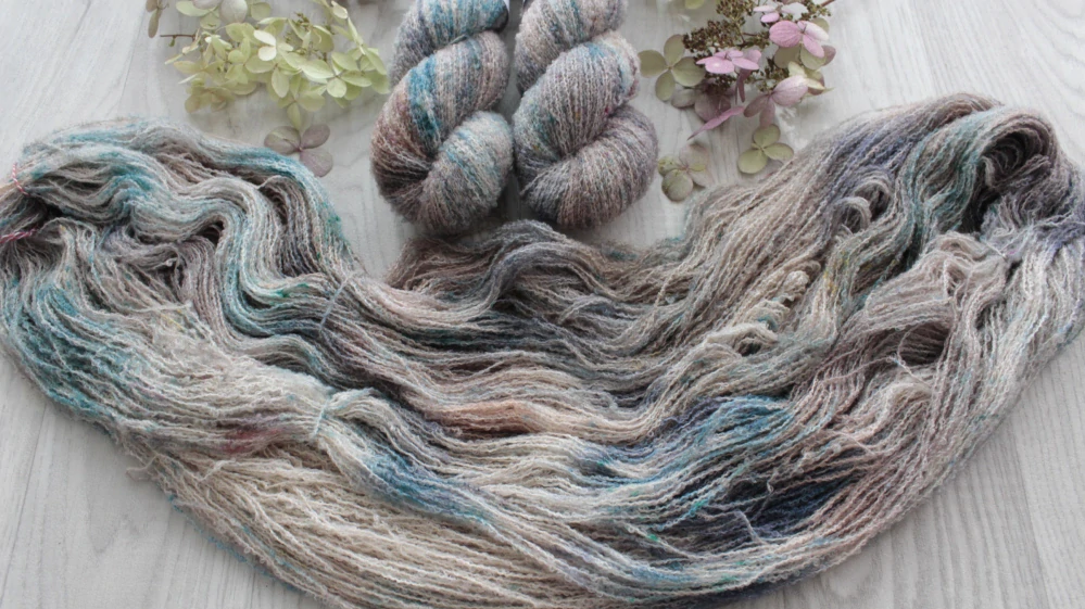 "Mount" - merino sw Boucle 450m/100g