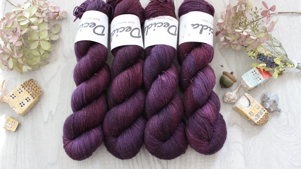 "Burgundy"  Merino sw/Nylon/Zlatá nitka 400m