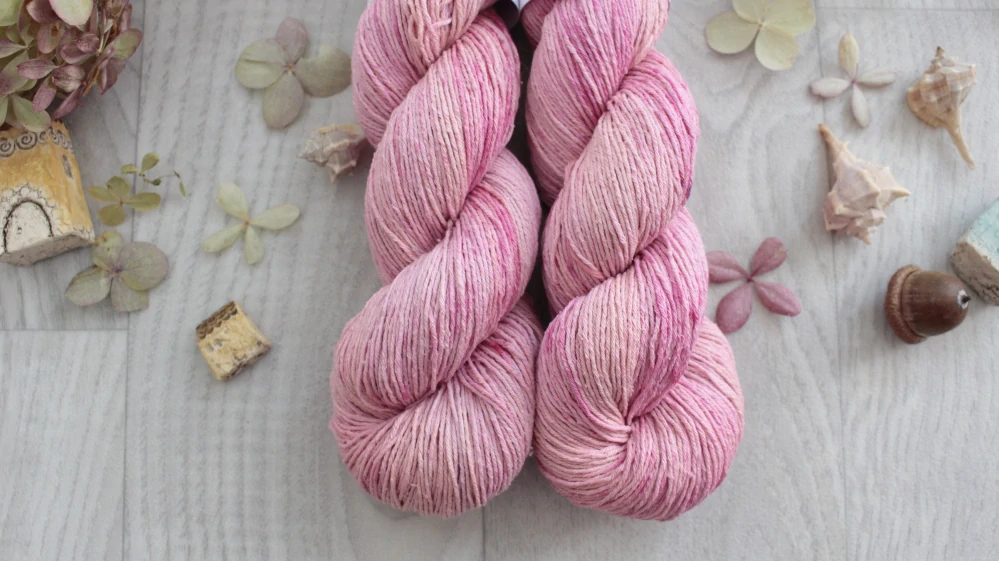 "Apricot love 2" - Buretové hedvábí 300m/100g