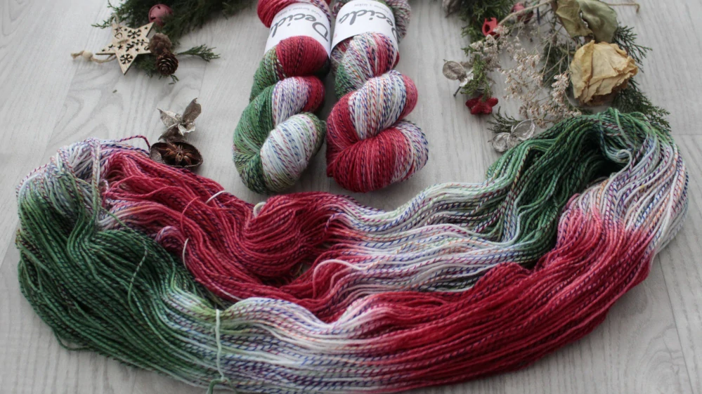 Set "Vánoční girlanda ČERVENÁ" 120g EXTRA Merino sw/polyamid 365m/100g Party