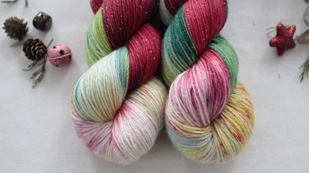 Set 120g "Vánoční girlanda- Zelená" - EXTRA Merino sw/polyamid/Lurex 365m/100g