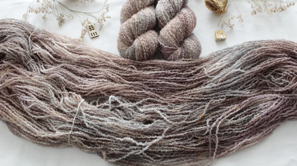 "Madraza" - merino sw Boucle 220m/100g