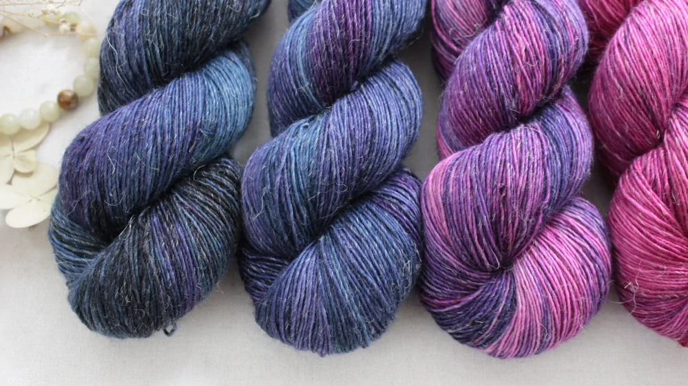 "Fade 28" -  500g Single 90% Merino sw/10% Len 366m