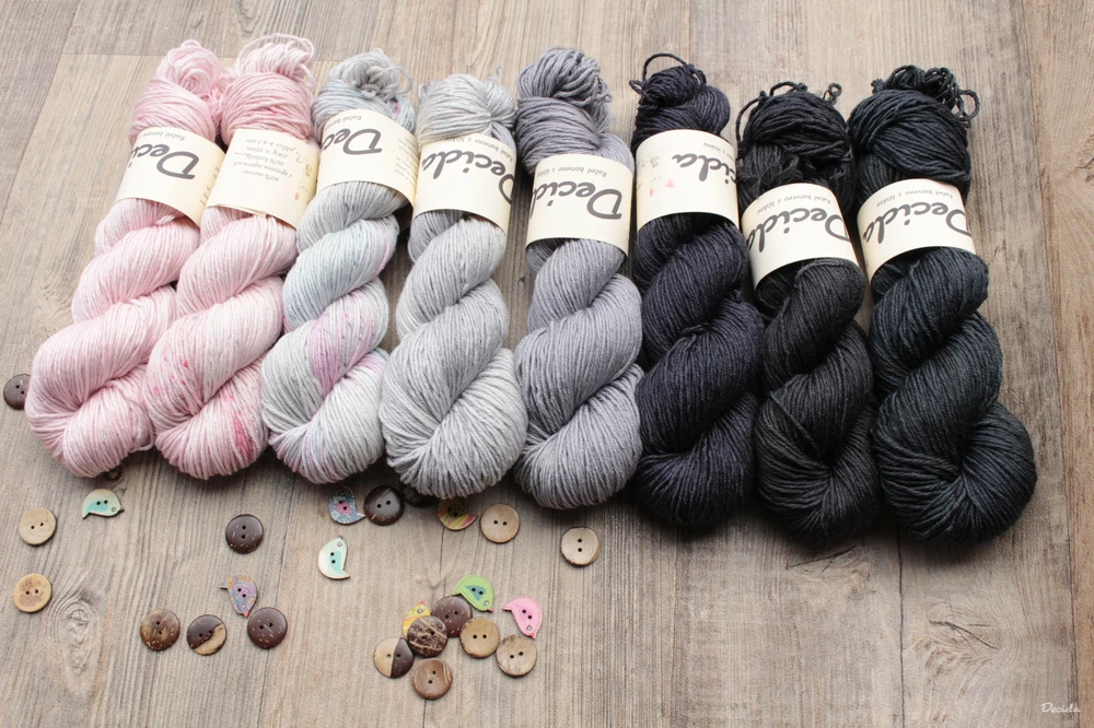 "Šedá v šedi" Merino/hedvábí 4mm 