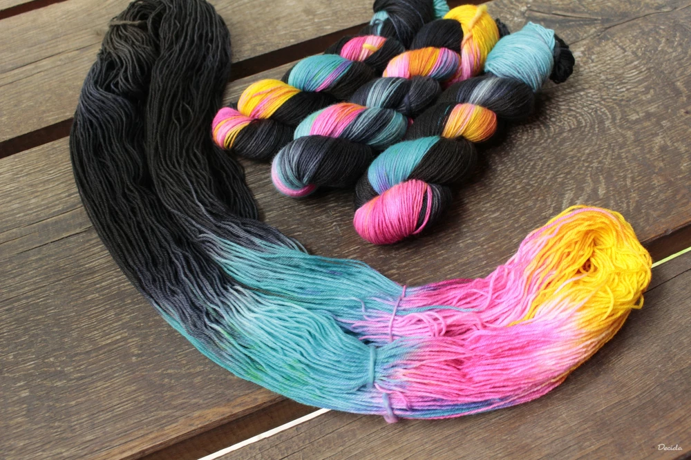 "Neon at night" - EXTRA Merino sw/polyamid 365m/100g