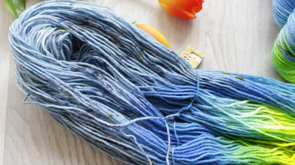 "Spring" -  Merino sw/polyamid 270m/100g