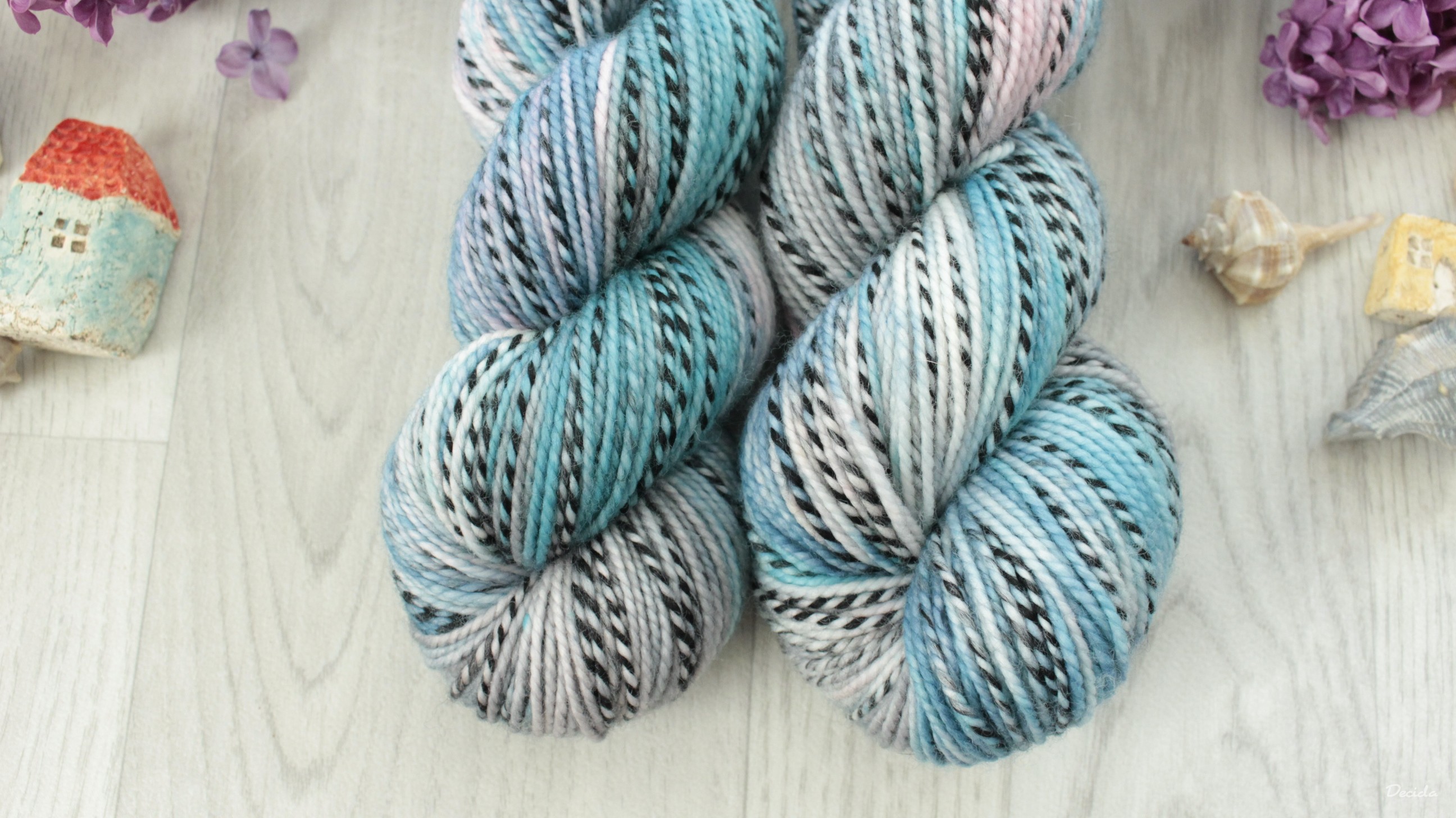 "Ilha" - ZEBRA Merino sw/nylon 225m/100g