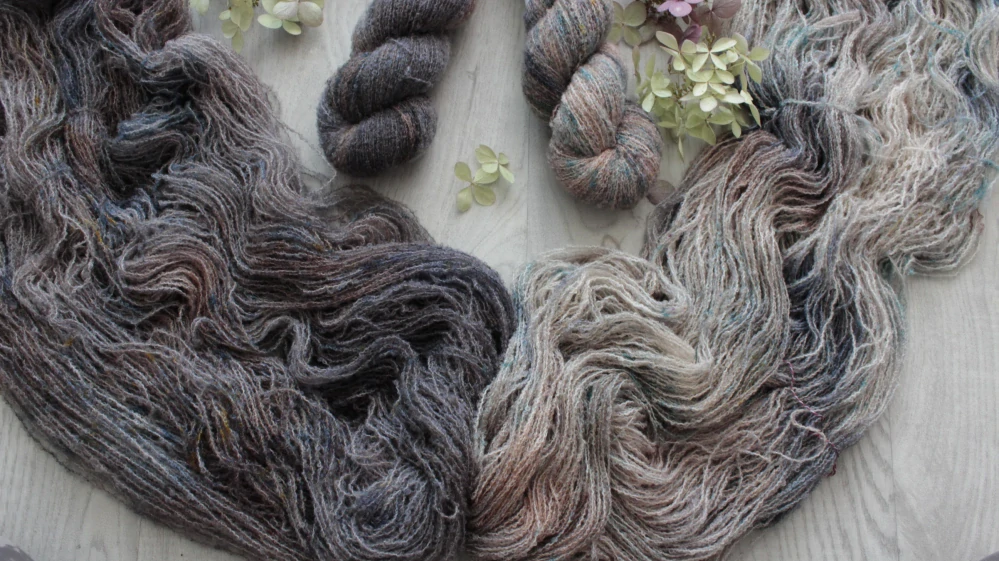 "Mount 2" - merino sw Boucle 450m/100g