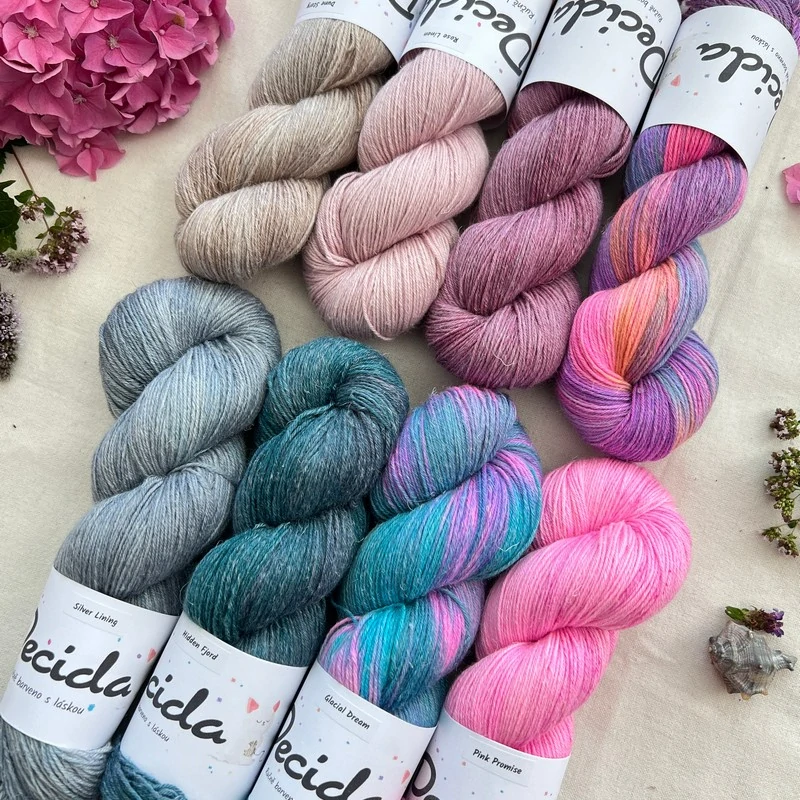 "Silver Lining" 60% merino 20% hedvábí 20% len 400m