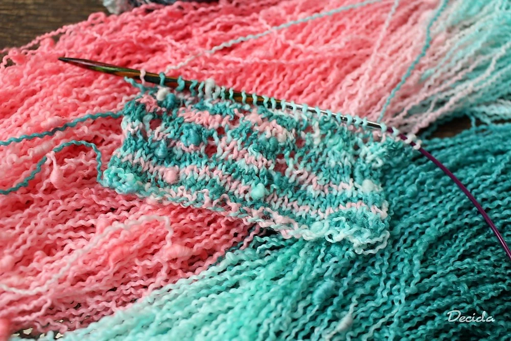 "Zmrzlé ostružiny" - efektní merino SLUB
