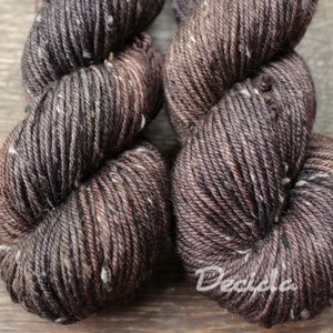 "Dark chocolate" Donegal DK - 85% merino a 15% donegal nopky