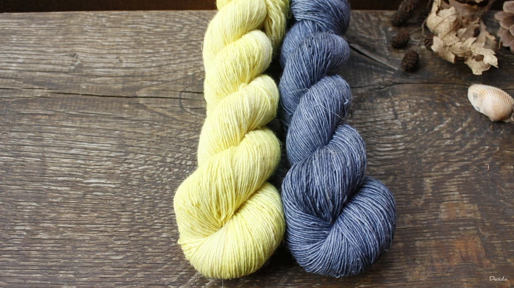 "Bright yellow" -  Single 90% Merino/10% Len 366m