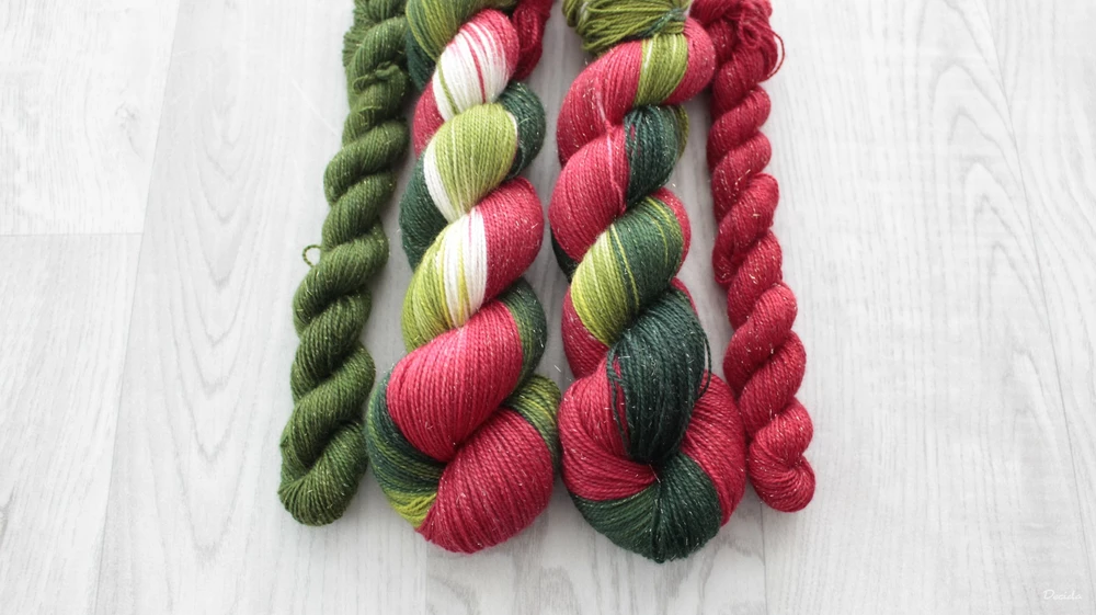 "Vánoční girlanda" - 100g Merino sw/Nylon/Zlatá nitka 400m